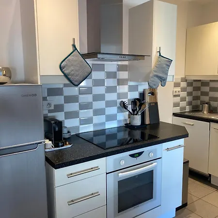 Apartment Confortable T2 Dans Une Petite *